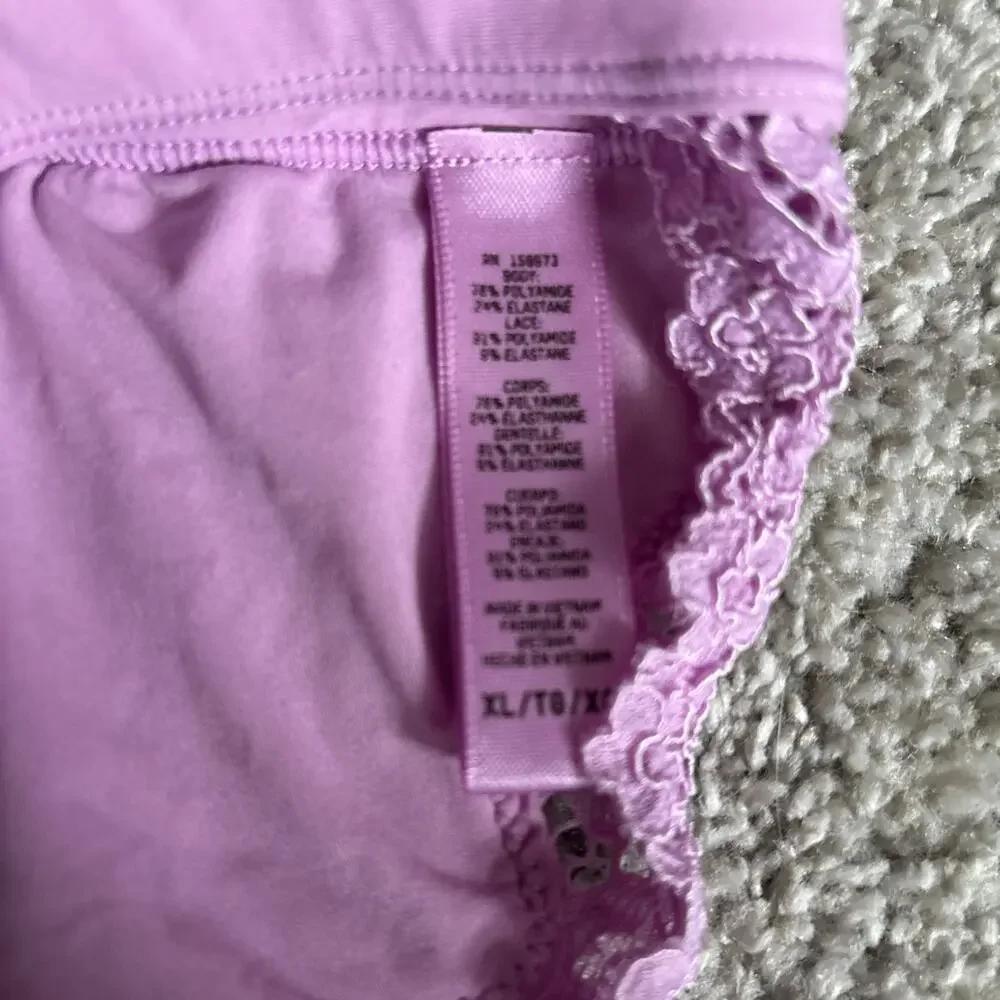 Skims Women’s Pink Lace Bralette Size XL